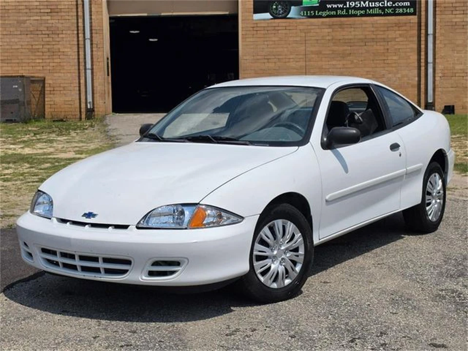 2002 Chevrolet Cavalier - Image 13 of 31