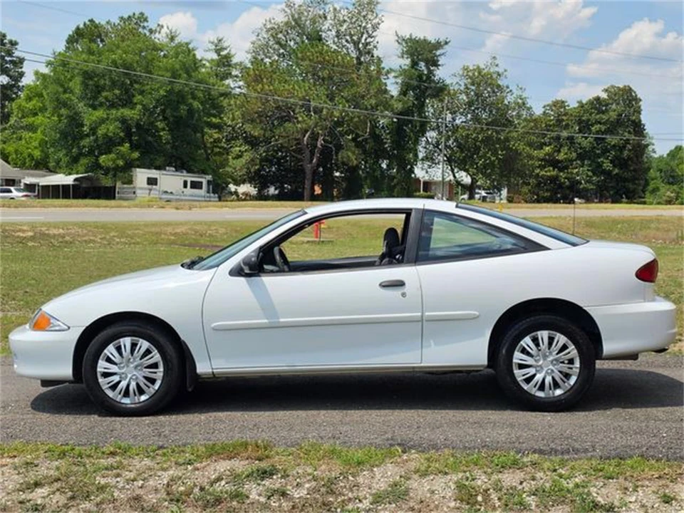 2002 Chevrolet Cavalier - Image 12 of 31