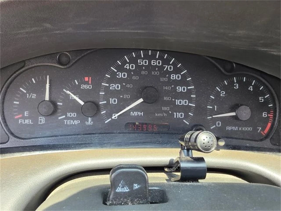 2002 Chevrolet Cavalier - Image 18 of 31