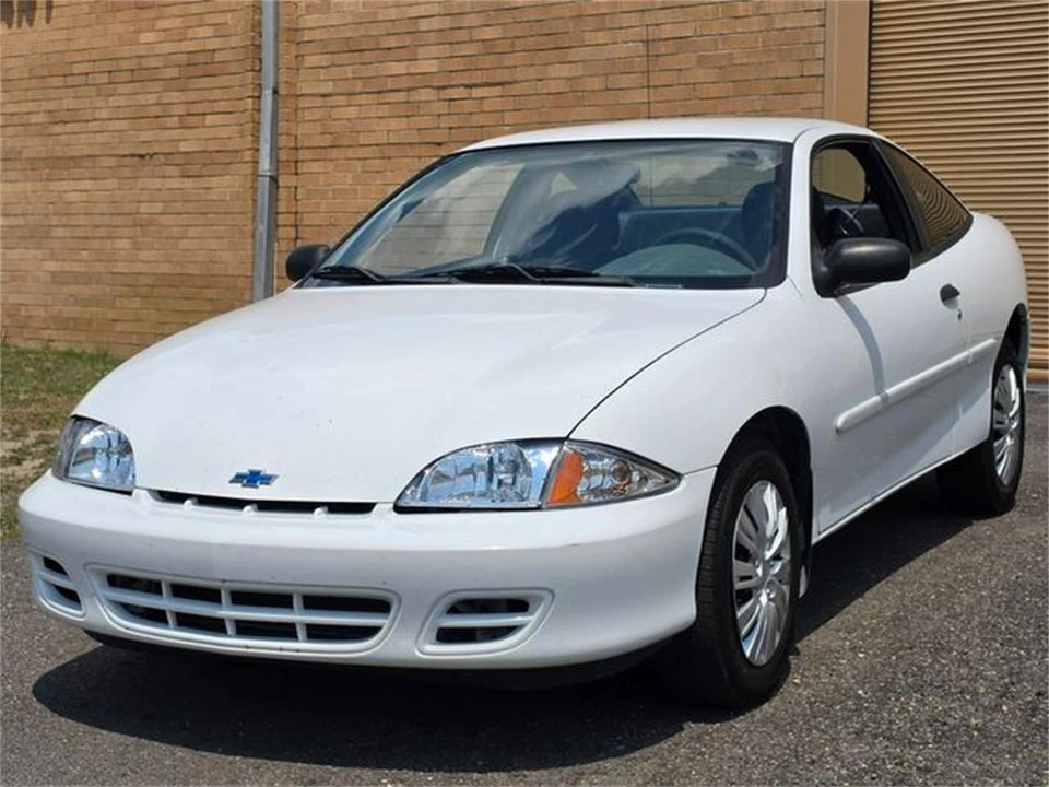 2002 Chevrolet Cavalier - Image 2 of 31
