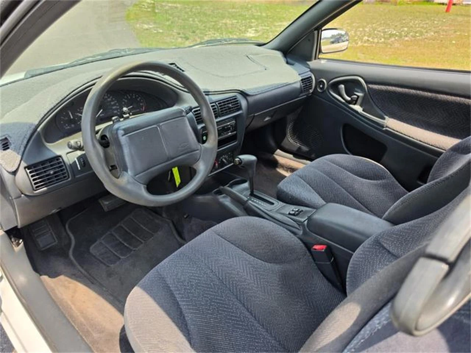 2002 Chevrolet Cavalier - Image 16 of 31