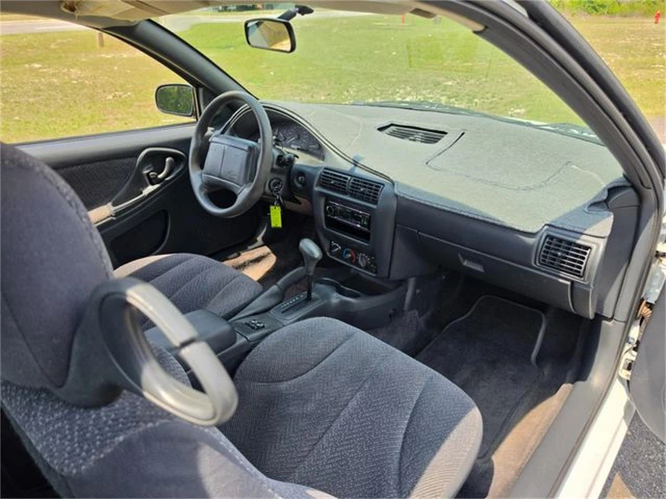 2002 Chevrolet Cavalier - Image 30 of 31