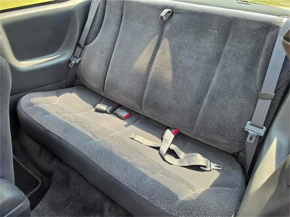 2002 Chevrolet Cavalier - Image 26 of 31