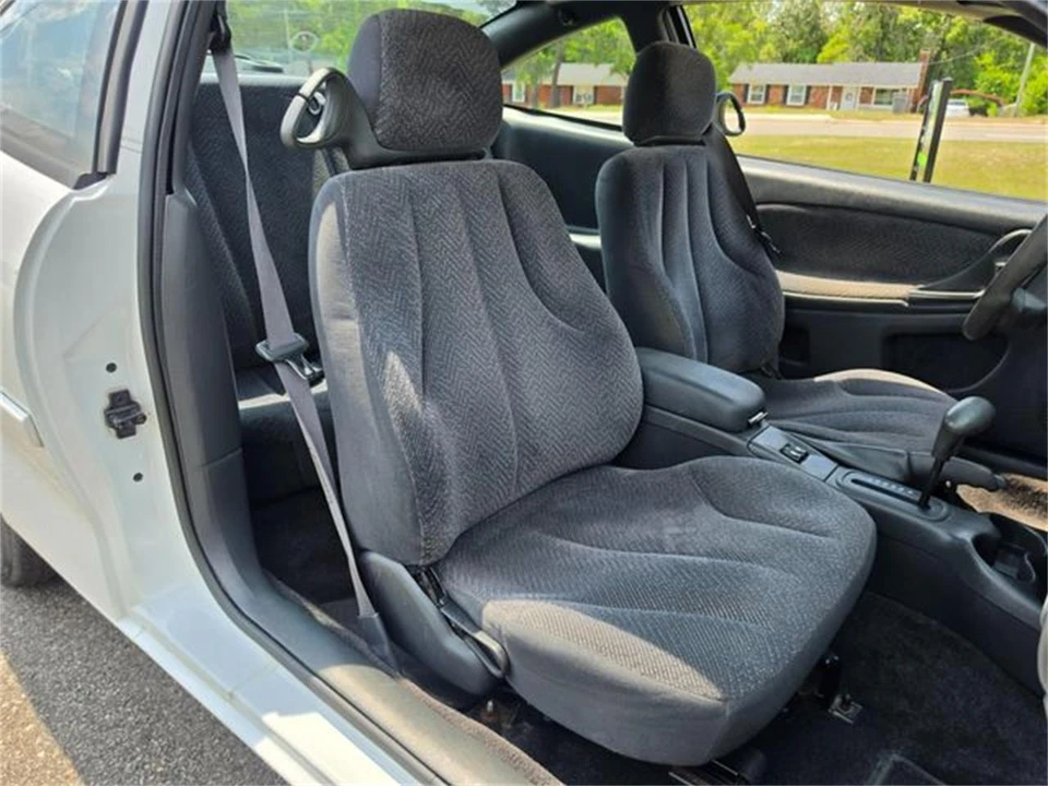 2002 Chevrolet Cavalier - Image 28 of 31