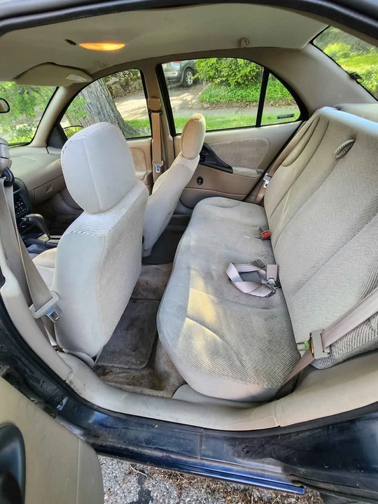2002 Chevrolet Cavalier - Image 8 of 14