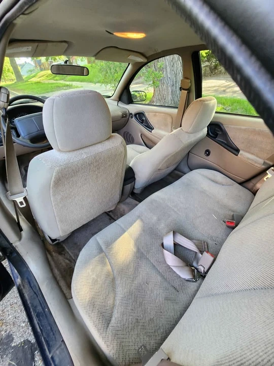 2002 Chevrolet Cavalier - Image 9 of 14