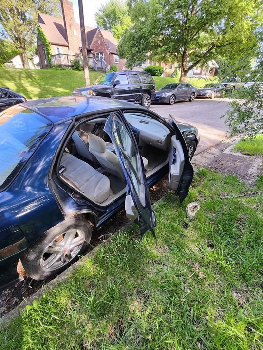 2002 Chevrolet Cavalier - Image 13 of 14