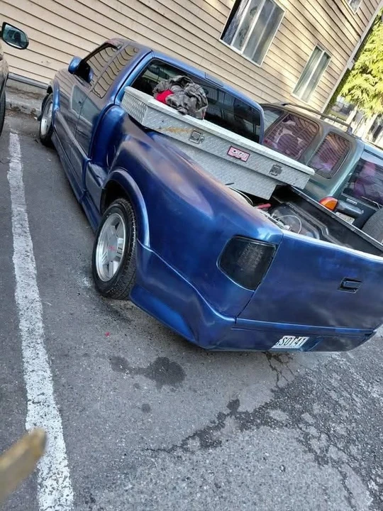 2002 Chevrolet S-10 - Image 4 of 6