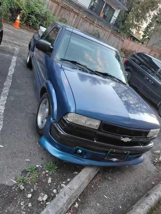 2002 Chevrolet S-10 - Image 5 of 6