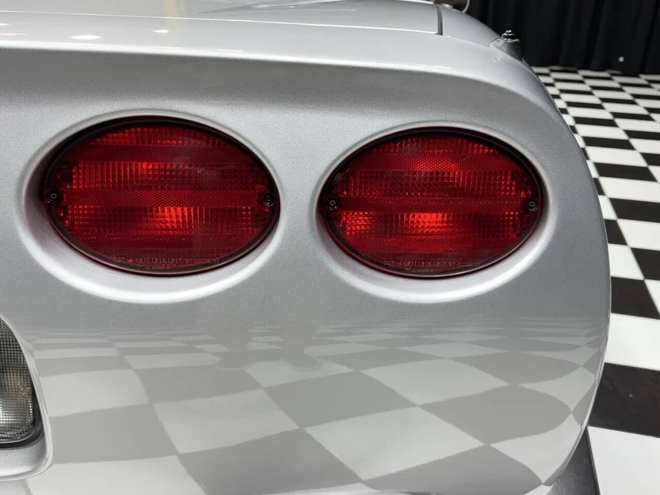 2002 Chevrolet Corvette C5 - Image 17 of 21