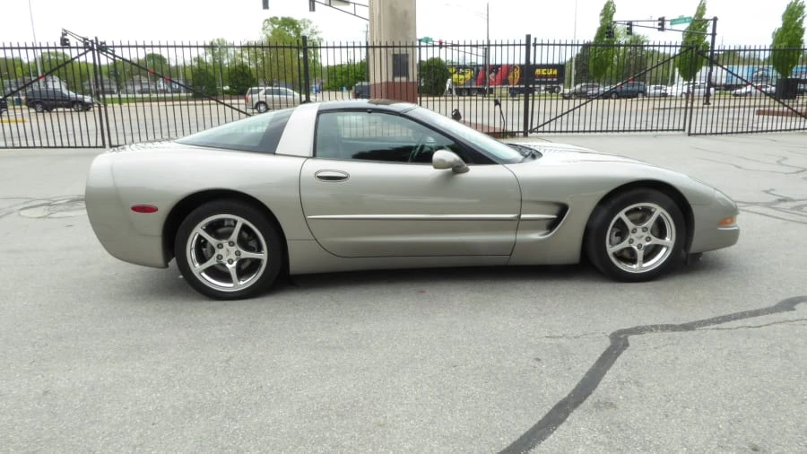 2002 Chevrolet Corvette C5 - Image 2 of 10