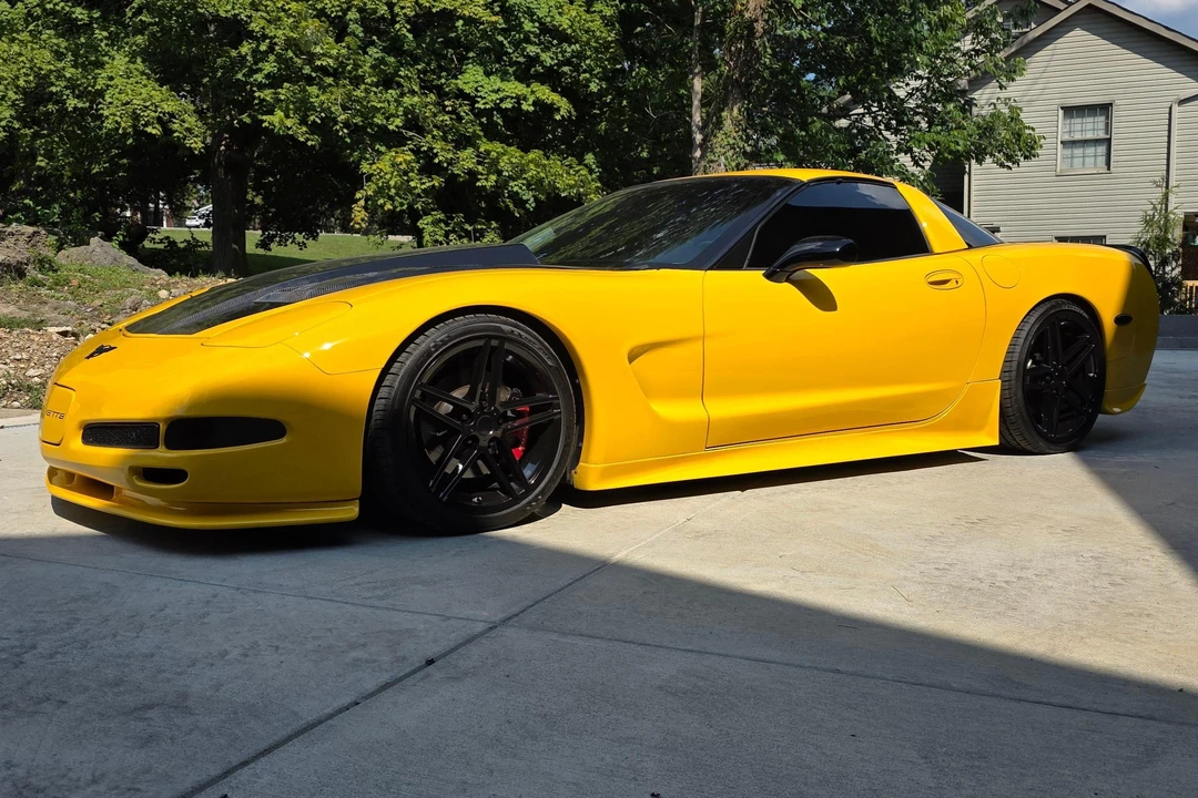 2002 Chevrolet Corvette - Image 3 of 31