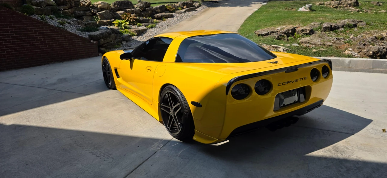2002 Chevrolet Corvette - Image 8 of 31