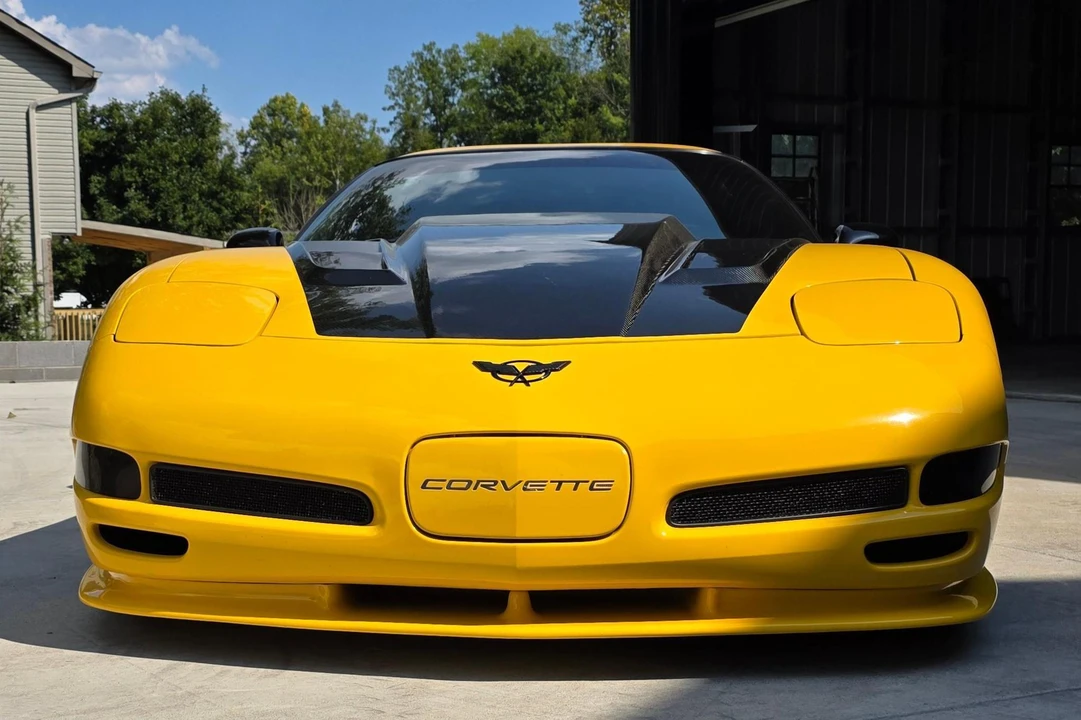 2002 Chevrolet Corvette - Image 2 of 31