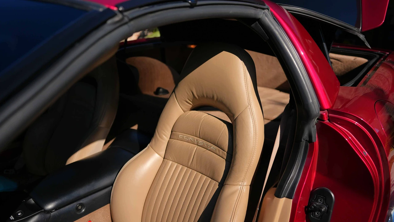 2002 Chevrolet Corvette C5 - Image 28 of 31