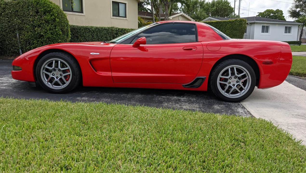 2002 Chevrolet Corvette C5 Z06 - Image 9 of 25