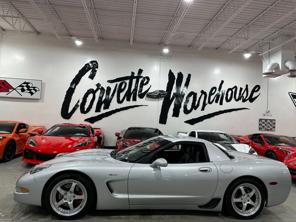 2002 Chevrolet - Image 2 of 11