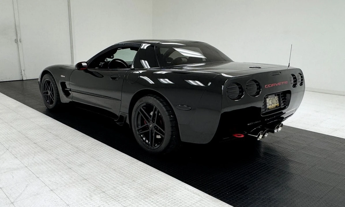 2002 Chevrolet Corvette C5 Z06 - Image 3 of 12