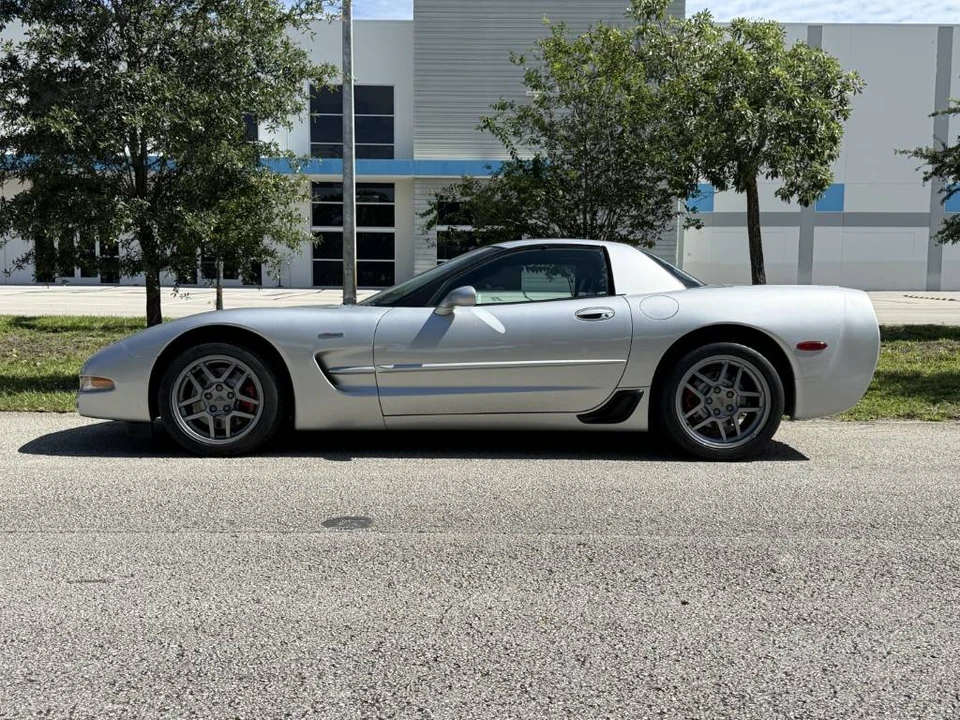 2002 Chevrolet Corvette C5 Z06 - Image 2 of 20