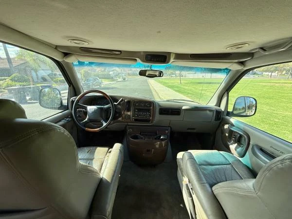 2002 Chevrolet Express - Image 14 of 15