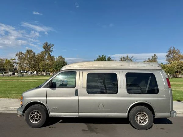 2002 Chevrolet Express - Image 4 of 15