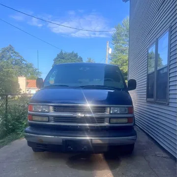 2002 Chevrolet Express 1500 Passenger Van