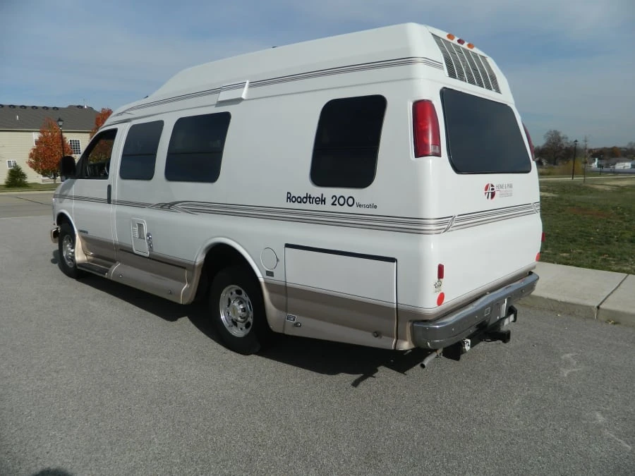 2002 Chevrolet Express - Image 3 of 7