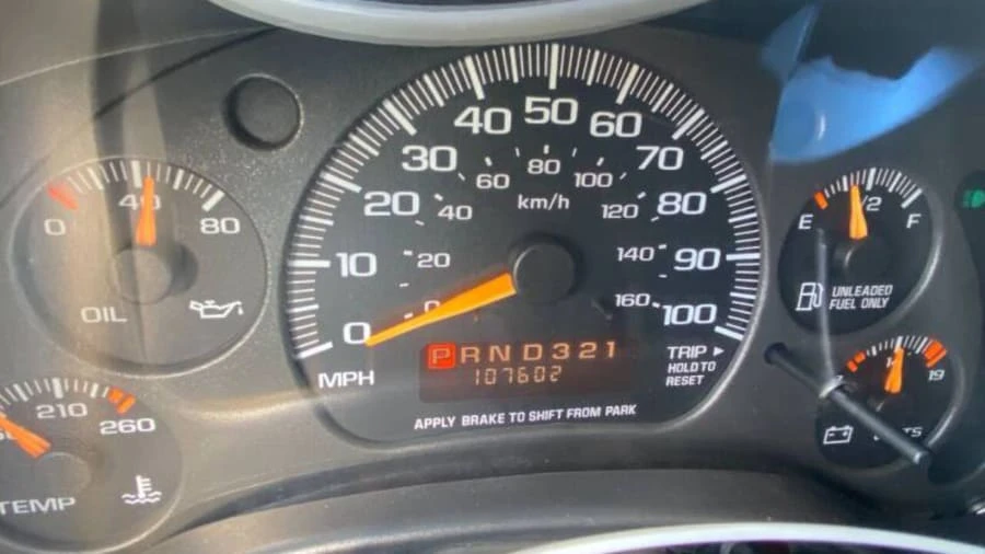 2002 Chevrolet Express - Image 16 of 16