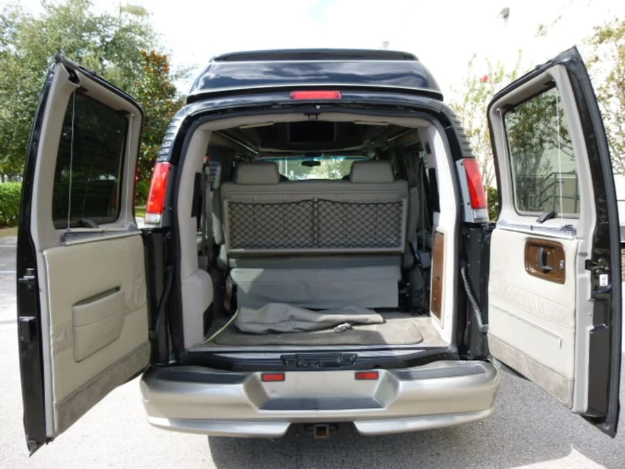2002 Chevrolet Express - Image 3 of 12