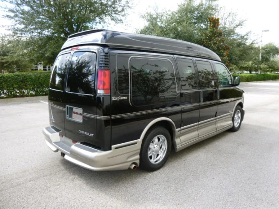 2002 Chevrolet Express - Image 12 of 12