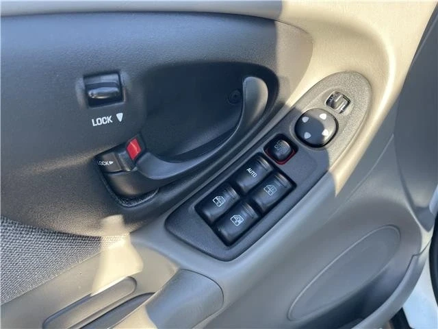 2002 Chevrolet Malibu - Image 16 of 21