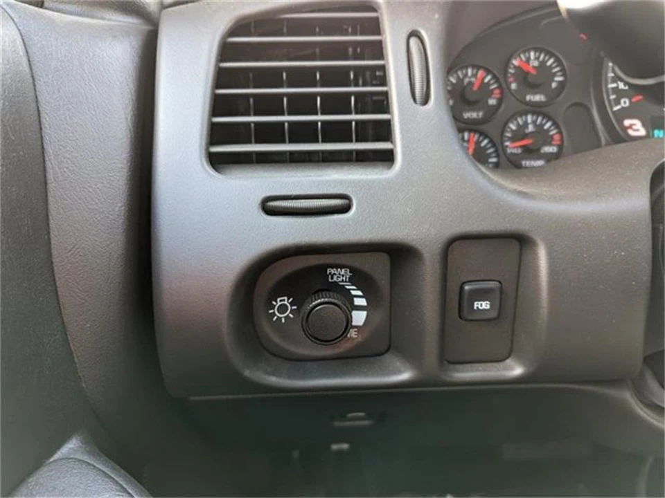 2002 Chevrolet Monte Carlo 6th Gen - Image 28 of 31