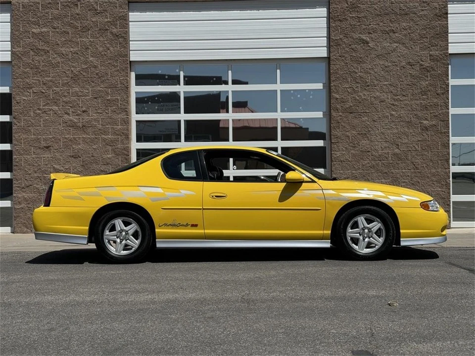 2002 Chevrolet Monte Carlo 6th Gen - Image 3 of 31