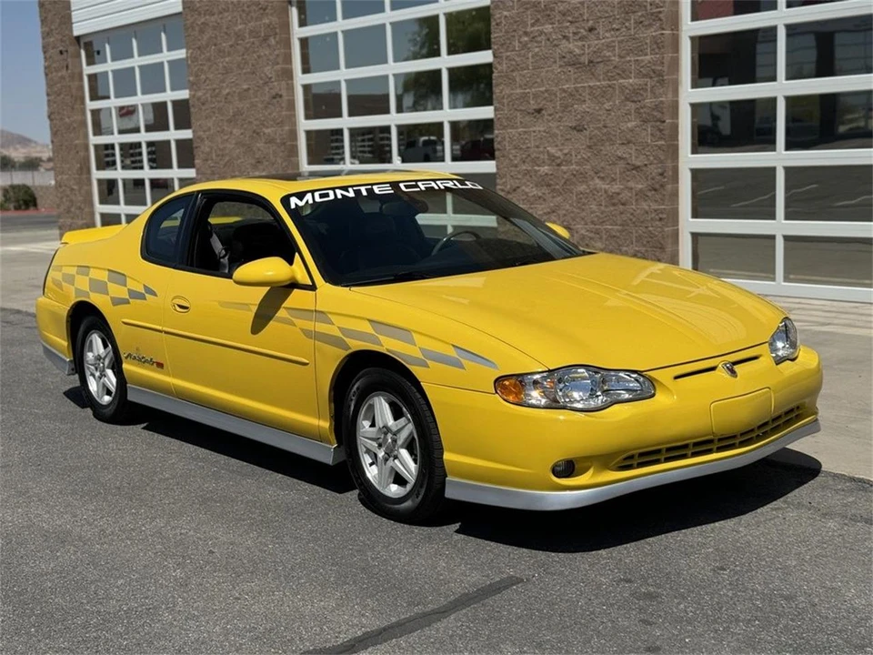 2002 Chevrolet Monte Carlo 6th Gen - Image 2 of 31