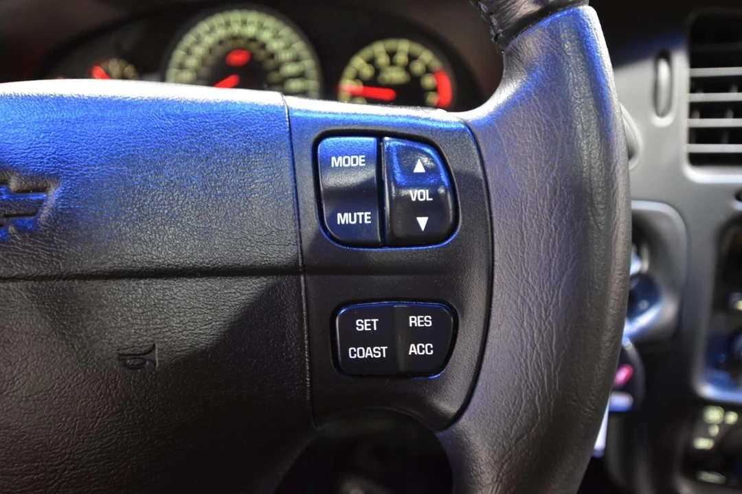 2002 Chevrolet Monte Carlo 6th Gen - Image 15 of 31