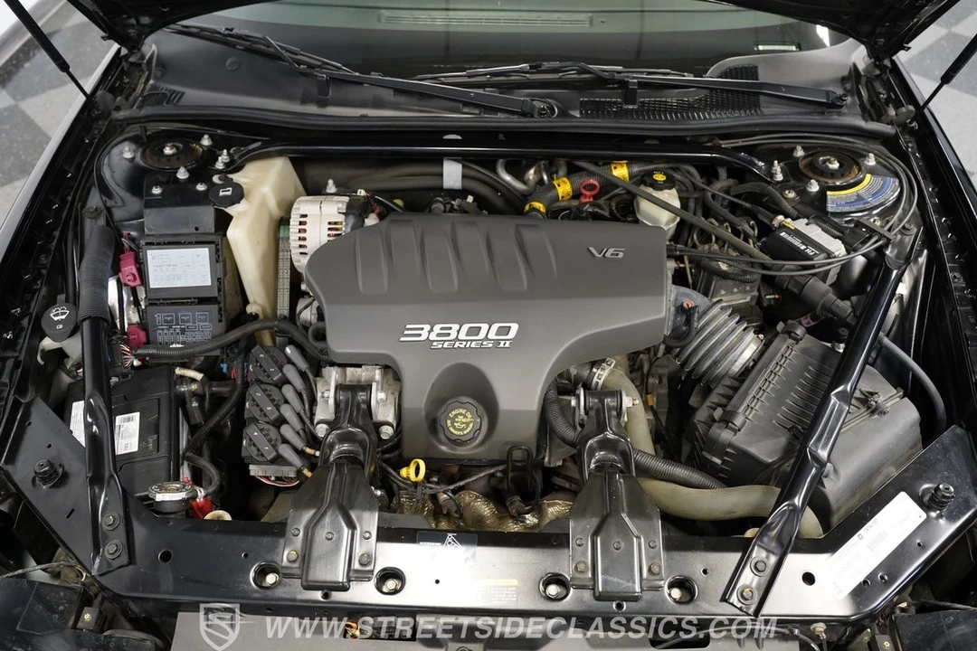 2002 Chevrolet Monte Carlo 6th Gen - Image 5 of 12
