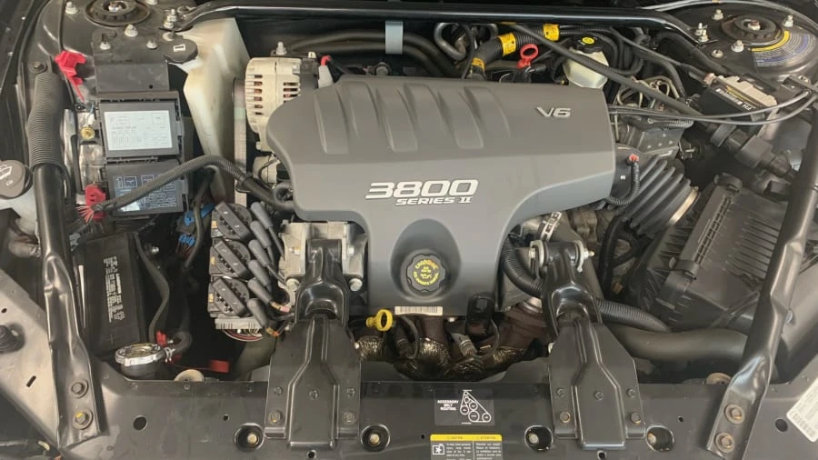 2002 Chevrolet Monte Carlo 6th Gen - Image 10 of 18