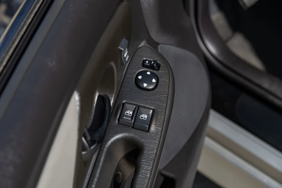 2002 Chevrolet Monte Carlo 6th Gen - Image 26 of 31