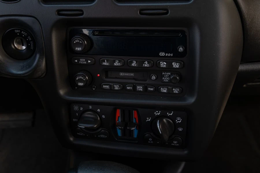 2002 Chevrolet Monte Carlo 6th Gen - Image 27 of 31