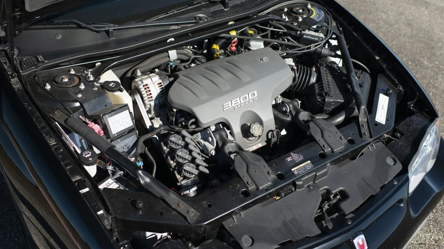 2002 Chevrolet Monte Carlo 6th Gen - Image 7 of 12