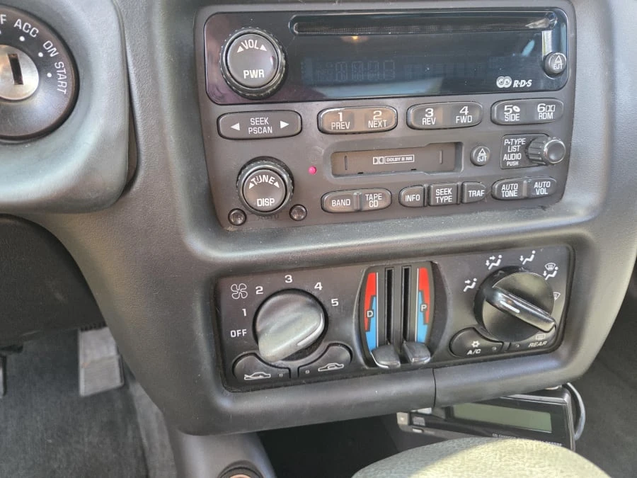 2002 Chevrolet Monte Carlo 6th Gen - Image 17 of 25