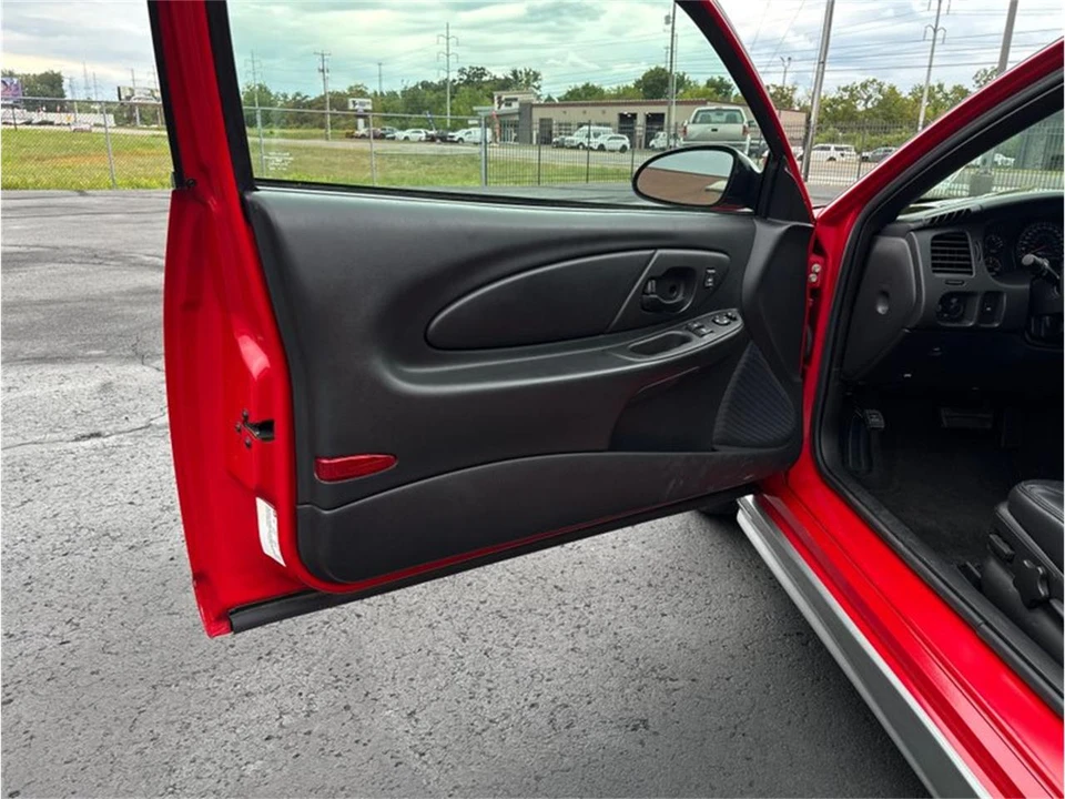 2002 Chevrolet Monte Carlo 6th Gen - Image 18 of 31