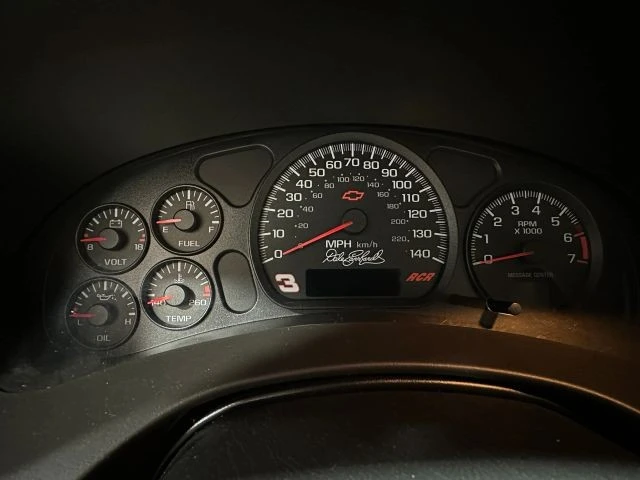 2002 Chevrolet - Image 13 of 31