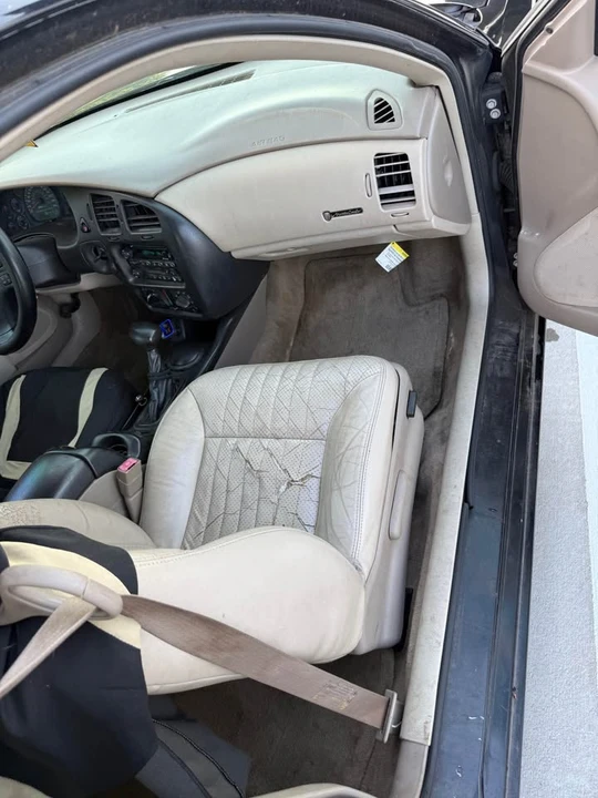 2002 Chevrolet Monte Carlo 6th Gen - Image 9 of 11
