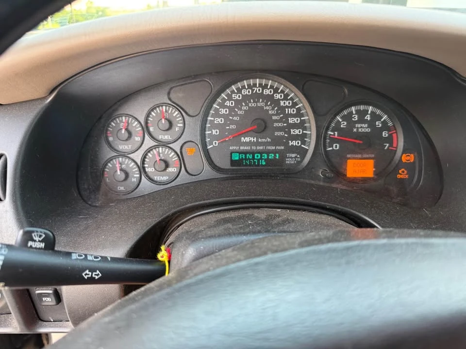 2002 Chevrolet Monte Carlo 6th Gen - Image 5 of 11