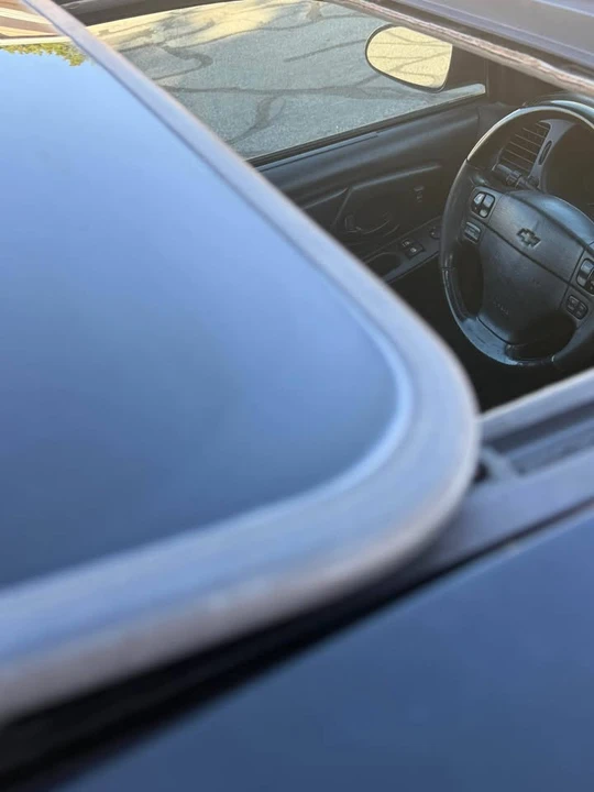 2002 Chevrolet Monte Carlo 6th Gen - Image 6 of 13