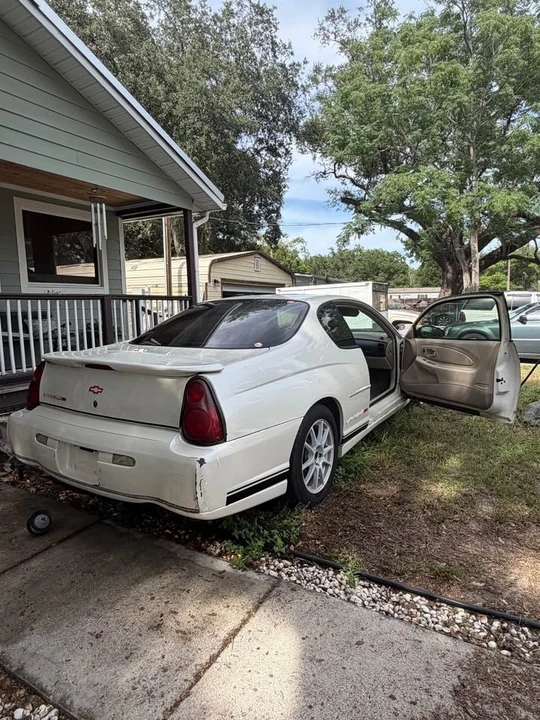 2002 Chevrolet Monte Carlo 6th Gen - Image 3 of 10
