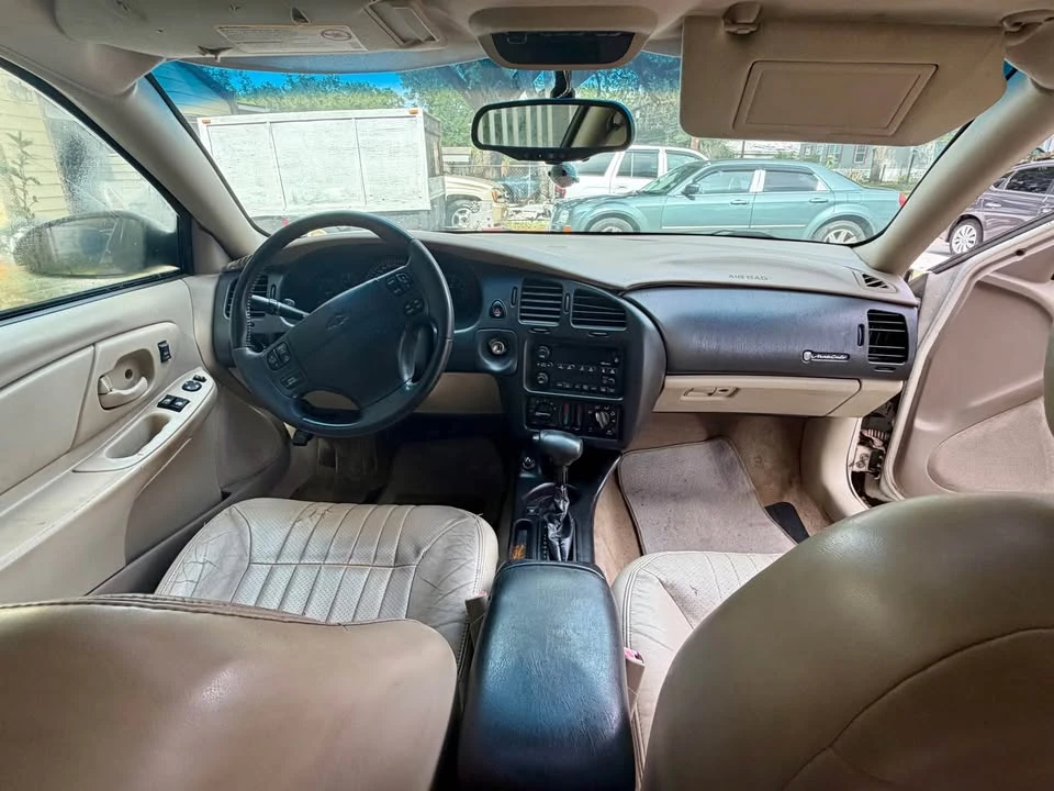 2002 Chevrolet Monte Carlo 6th Gen - Image 9 of 10