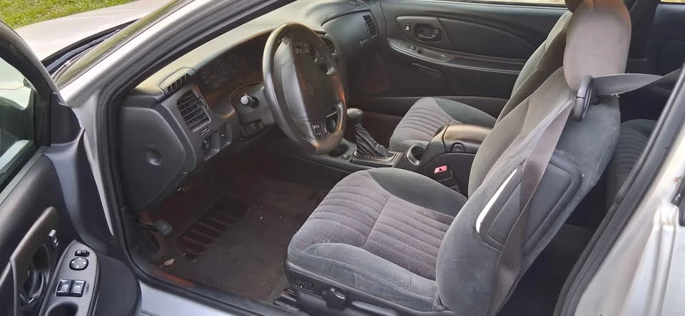 2002 Chevrolet Monte Carlo 6th Gen - Image 6 of 8