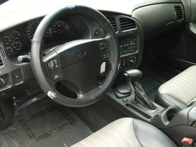2002 Chevrolet Monte Carlo 6th Gen - Image 5 of 15
